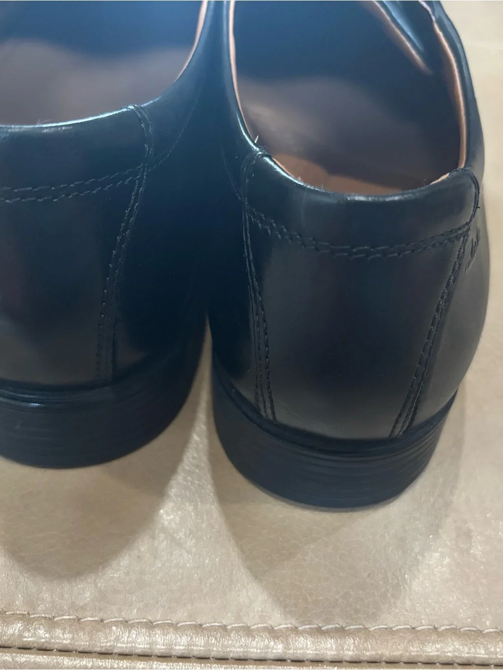Clarks Black Leather Cap-Toe Derby Oxford
